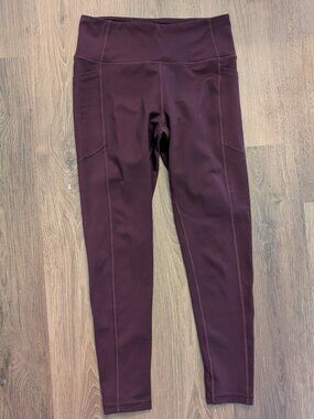 Victoria’s Secret Knockout Leggings Size 6 | Burgundy